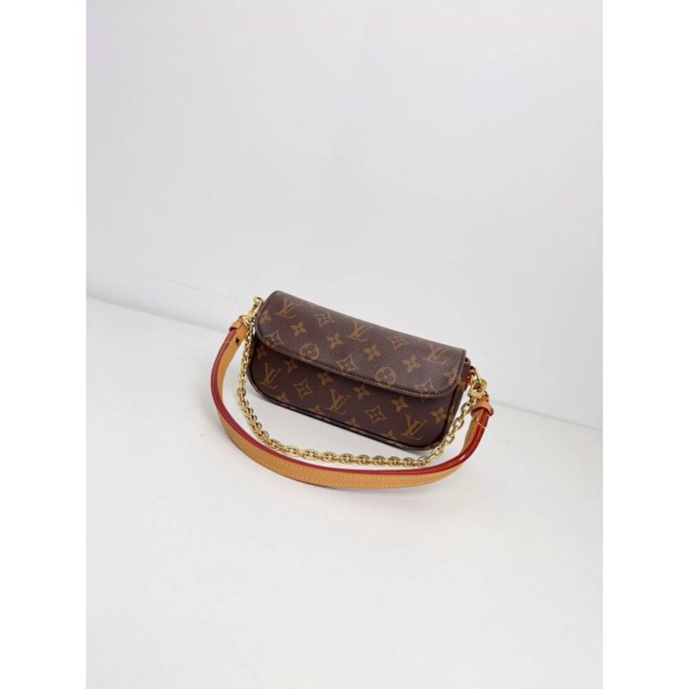 Louis Vuitton Women Pre-Loved Bag Very Good Condition